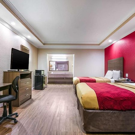 Econo Lodge Inn & Suites Хорн Лейк Екстериор снимка