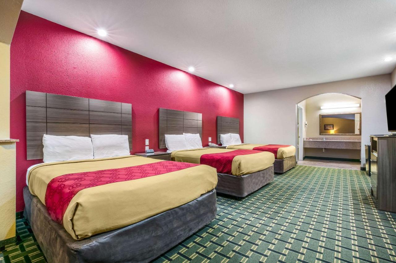 Econo Lodge Inn & Suites Хорн Лейк Екстериор снимка