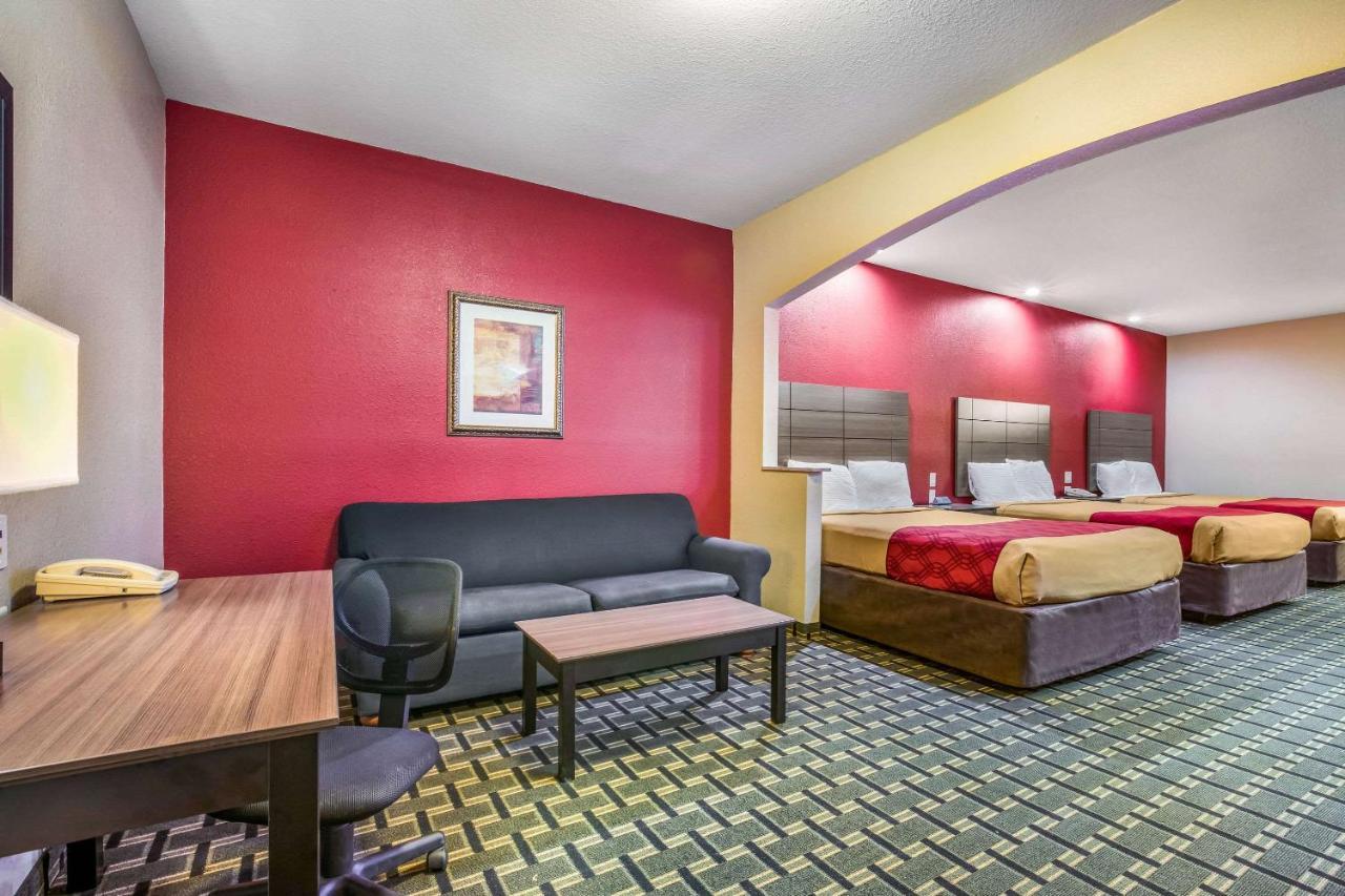 Econo Lodge Inn & Suites Хорн Лейк Екстериор снимка